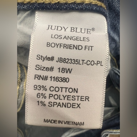 Judy Blue Light Wash Relaxed Womens Jeans- 18W - Picture 7 of 7